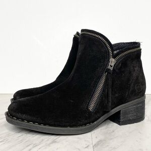 Born Montoro Black Suede Bootie 6.5